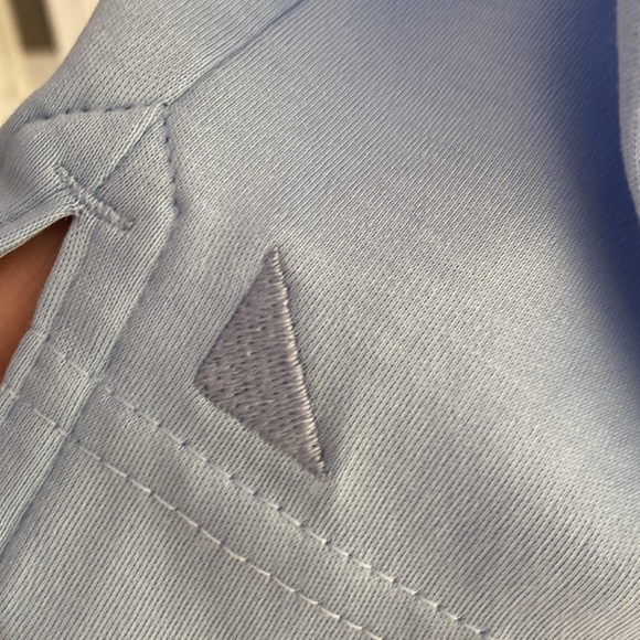 UNTUCKit Poloi in Indigo Blue NWOT - Picture 4 of 7